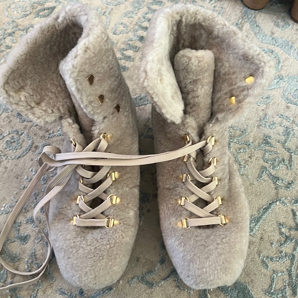 Stuart Weizmann Boots size 6.5 Excellent condition